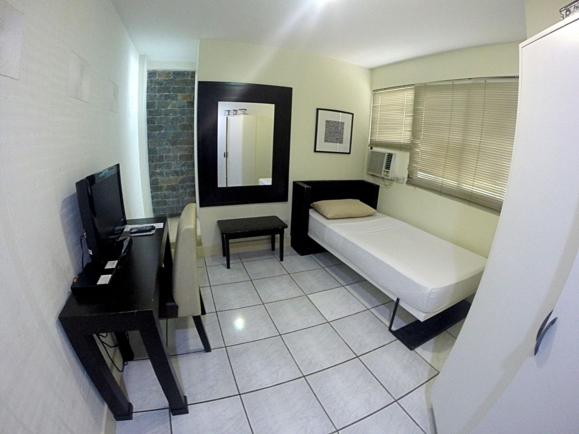 Urban Inn Iloilo Buitenkant foto